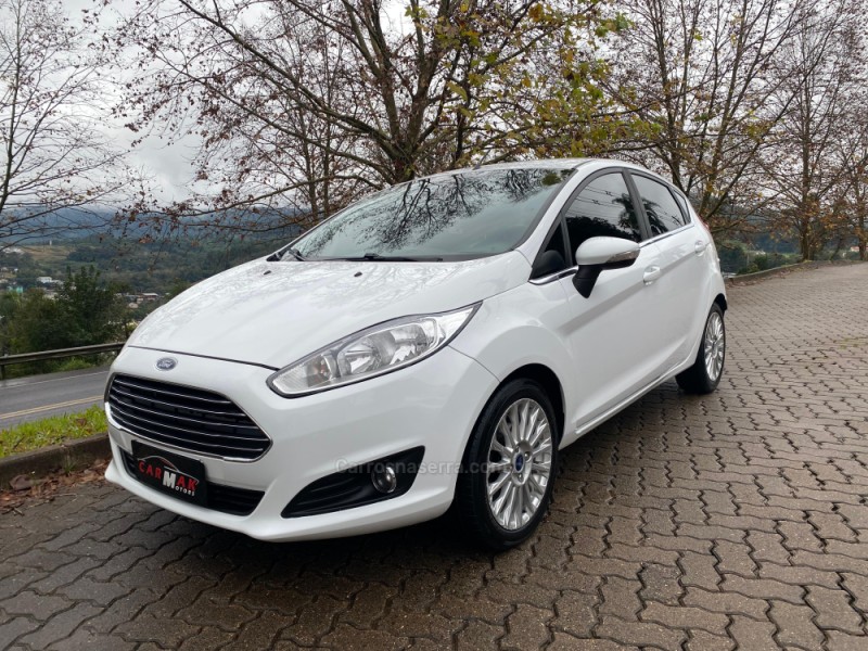 FIESTA 1.6 TITANIUM HATCH 16V FLEX 4P MANUAL - 2015 - DOIS IRMãOS