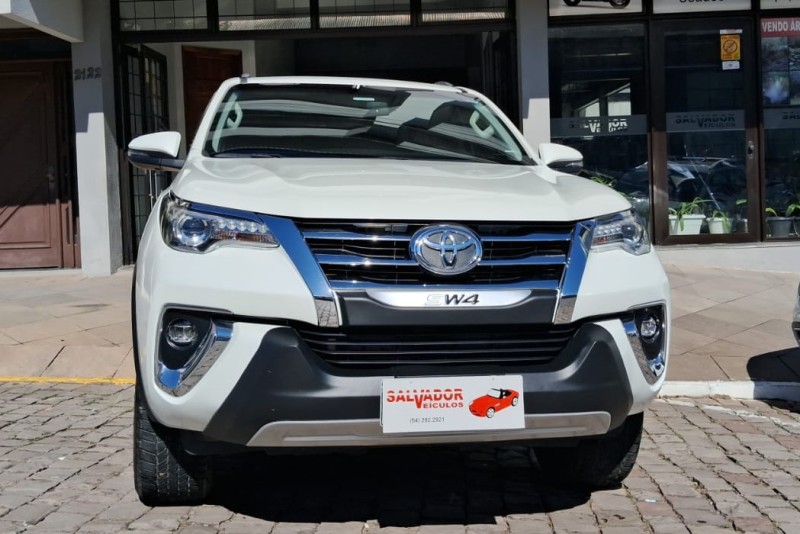 HILUX SW4 2.8 SRX 4X4 7 LUGARES 16V TURBO INTERCOOLER DIESEL 4P AUTOMÁTICO - 2020 - FLORES DA CUNHA