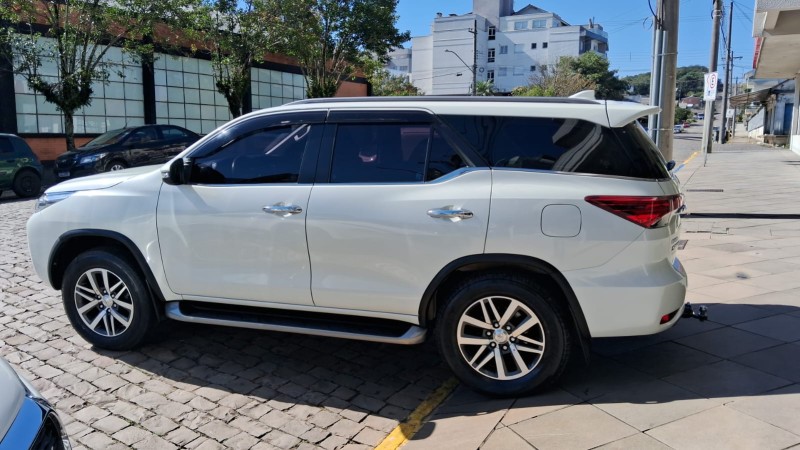 HILUX SW4 2.8 SRX 4X4 7 LUGARES 16V TURBO INTERCOOLER DIESEL 4P AUTOMÁTICO - 2020 - FLORES DA CUNHA