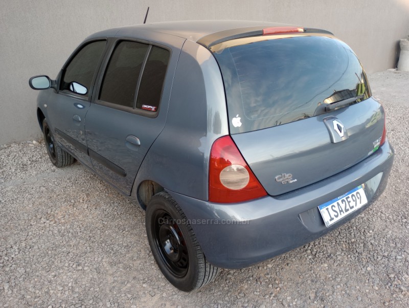 CLIO 1.0 CAMPUS 16V FLEX 4P MANUAL - 2011 - FLORES DA CUNHA