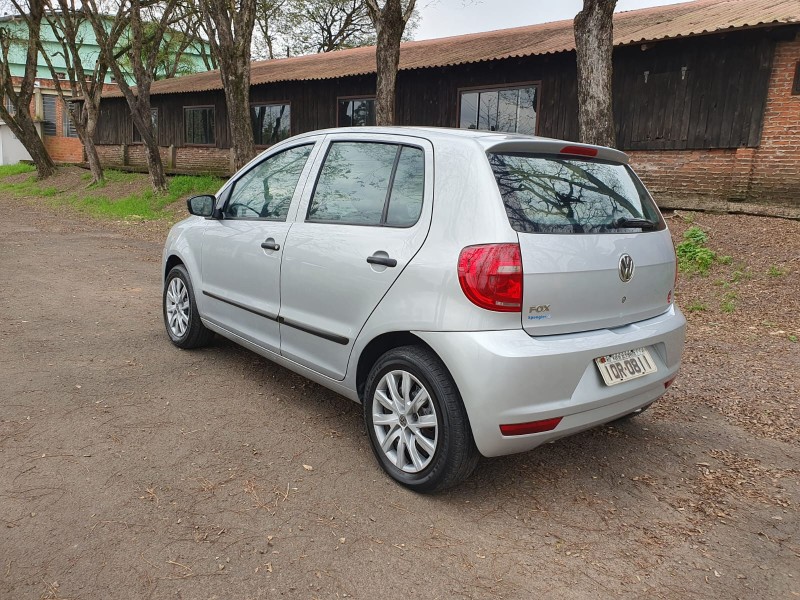 FOX 1.0 ITREND 8V FLEX 4P MANUAL - 2010 - VENâNCIO AIRES