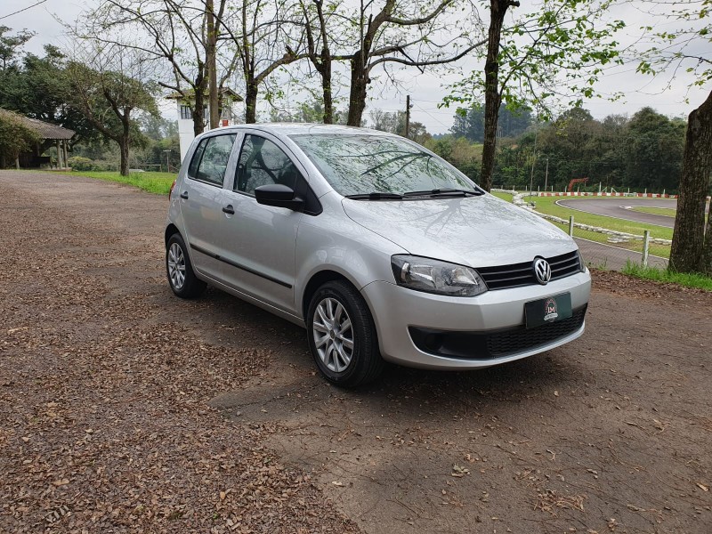 FOX 1.0 ITREND 8V FLEX 4P MANUAL - 2010 - VENâNCIO AIRES