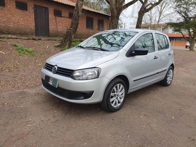 FOX 1.0 ITREND 8V FLEX 4P MANUAL - 2010 - VENâNCIO AIRES