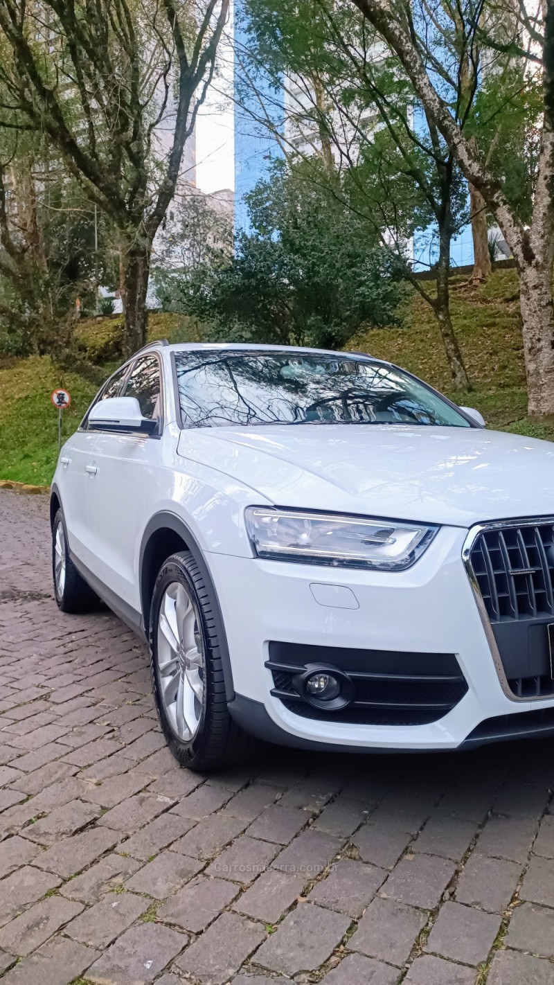 Q3 2.0 TFSI AMBIENTE QUATTRO 4P GASOLINA S TRONIC - 2015 - CAXIAS DO SUL