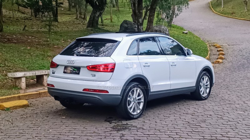 Q3 2.0 TFSI AMBIENTE QUATTRO 4P GASOLINA S TRONIC - 2015 - CAXIAS DO SUL