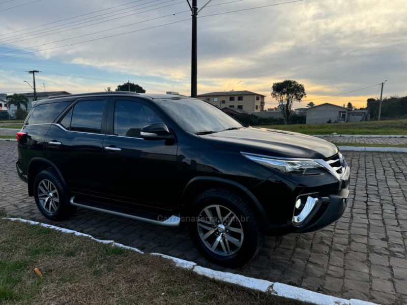 HILUX SW4 2.8 SRX 4X4 16V TURBO INTERCOOLER DIESEL 4P AUTOMÁTICO - 2017 - BENTO GONçALVES