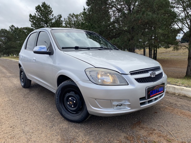 CELTA 1.0 MPFI LT 8V FLEX 4P MANUAL - 2014 - VACARIA