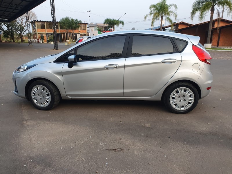 FIESTA 1.6 SE HATCH 16V FLEX 4P MANUAL - 2018 - VENâNCIO AIRES