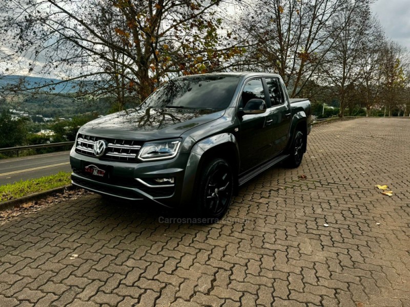 AMAROK 3.0 V6 TDI HIGHLINE CD DIESEL 4MOTION AUTOMÁTICO - 2019 - DOIS IRMãOS