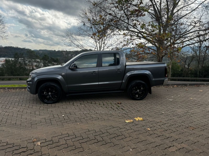 AMAROK 3.0 V6 TDI HIGHLINE CD DIESEL 4MOTION AUTOMÁTICO - 2019 - DOIS IRMãOS