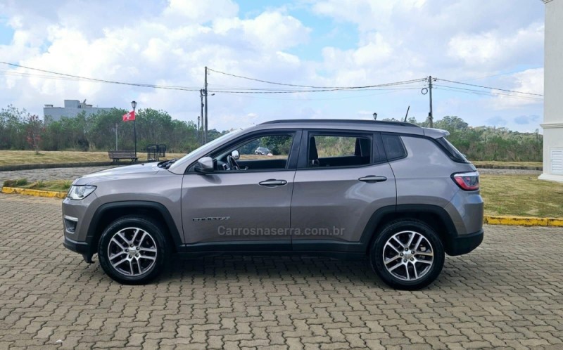 COMPASS 2.0 16V FLEX SPORT AUTOMÁTICO - 2019 - LAJEADO