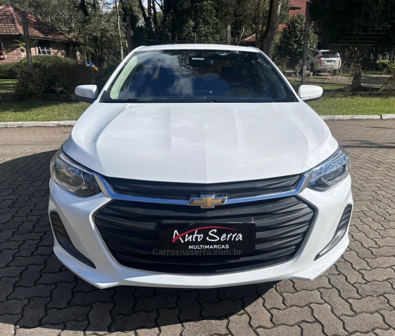 ONIX 1.0 SEDAN PLUS LT 12V FLEX 4P MANUAL - 2022 - CANELA