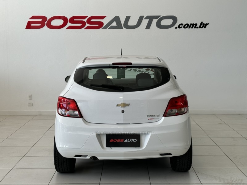 ONIX 1.0 MPFI LT 8V FLEX 4P MANUAL - 2015 - CAXIAS DO SUL