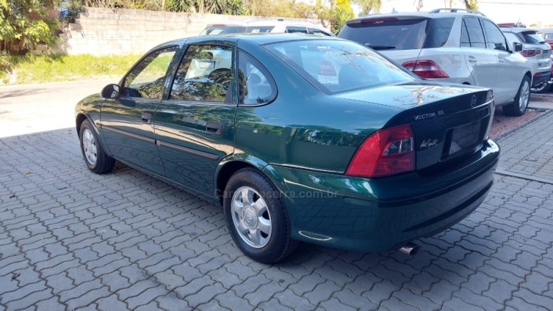 VECTRA 2.2 MPFI GL 8V GASOLINA 4P MANUAL - 2000 - CAXIAS DO SUL