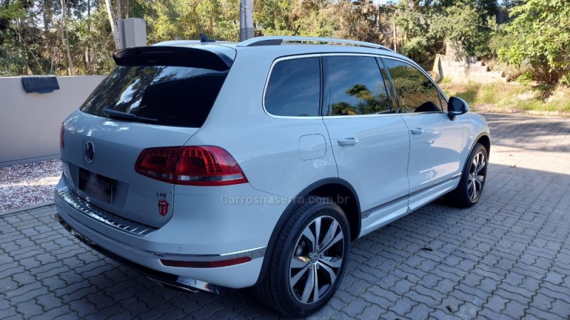 TOUAREG 4.2 R LINE V8 32V GASOLINA 4P TIPTRONIC - 2016 - CAXIAS DO SUL