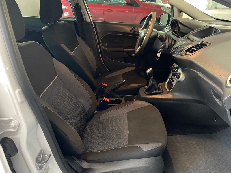 FIESTA 1.6 SE HATCH 16V FLEX 4P MANUAL - 2019 - FARROUPILHA