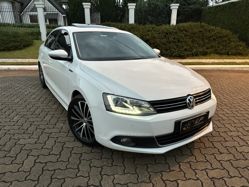 JETTA 2.0 TSI HIGHLINE 200CV GASOLINA 4P TIPTRONIC - 2013 - LAJEADO