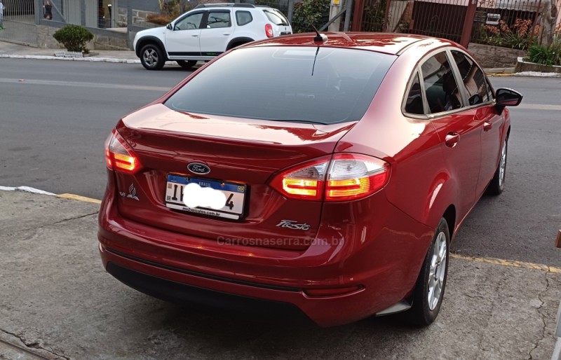 FIESTA 1.6 SE SEDAN 16V FLEX 4P MANUAL - 2015 - FARROUPILHA