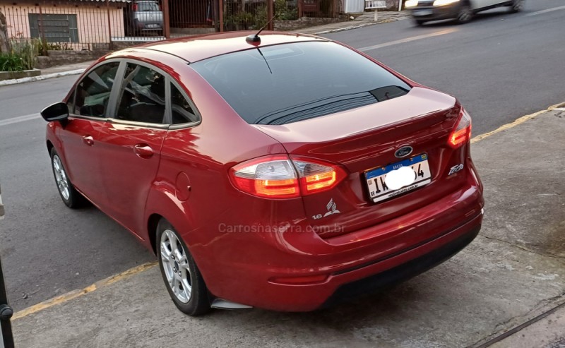 FIESTA 1.6 SE SEDAN 16V FLEX 4P MANUAL - 2015 - FARROUPILHA