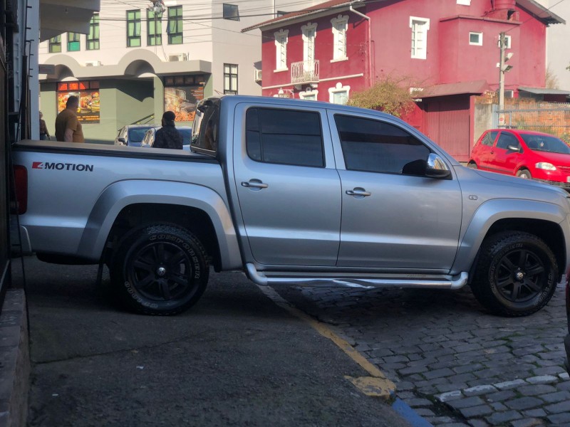 AMAROK 2.0 TRENDLINE 4X4 CD 16V TURBO INTERCOOLER DIESEL 4P MANUAL - 2014 - GARIBALDI