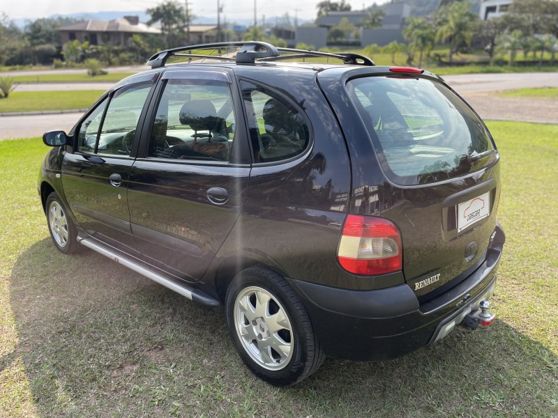 SCÉNIC 1.6 EXPRESSION 16V FLEX 4P MANUAL - 2010 - BOM PRINCíPIO