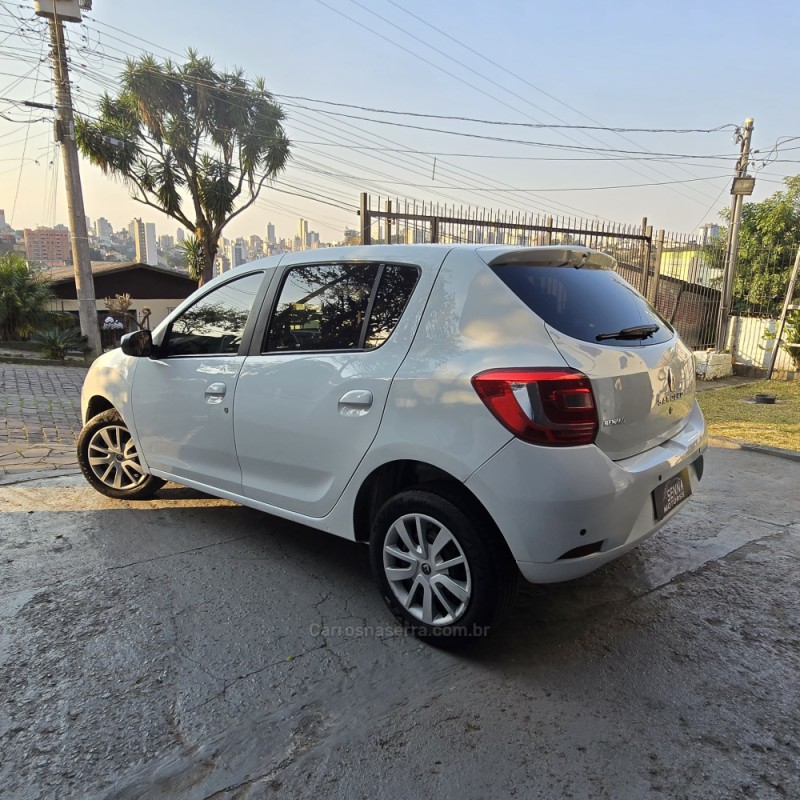 SANDERO 1.0 EXPRESSION 16V FLEX 4P MANUAL - 2017 - CAXIAS DO SUL