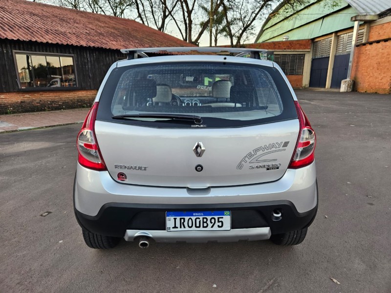 SANDERO 1.6 STEPWAY 16V FLEX 4P MANUAL - 2011 - VENâNCIO AIRES