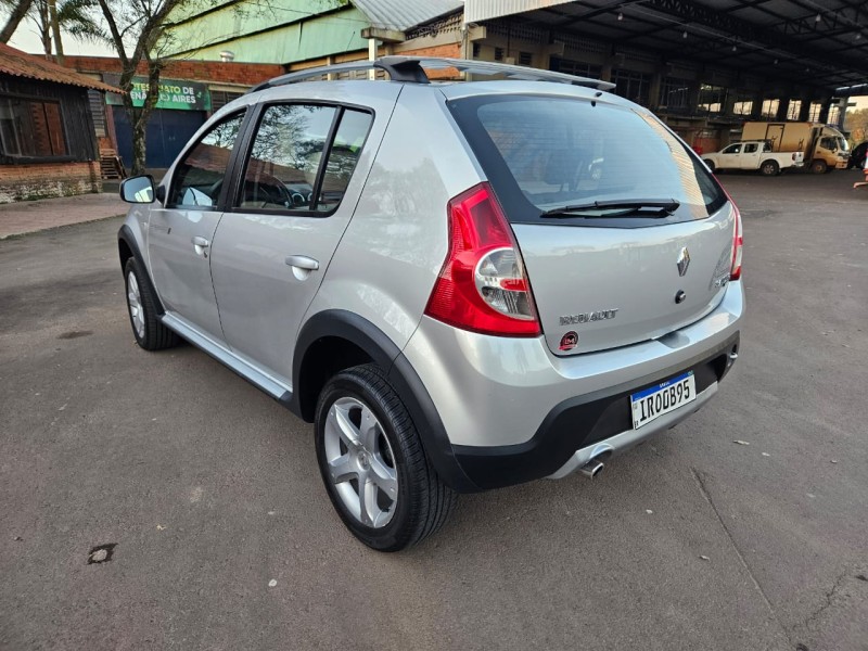 SANDERO 1.6 STEPWAY 16V FLEX 4P MANUAL - 2011 - VENâNCIO AIRES