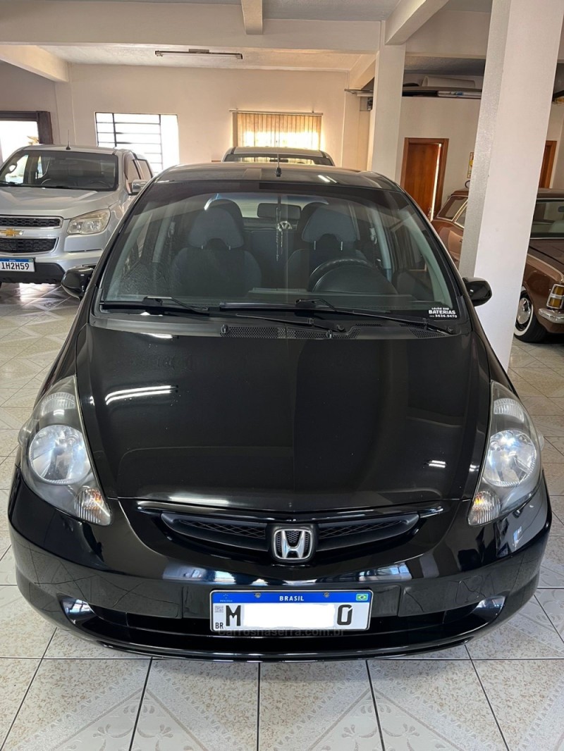 FIT 1.4 LX 8V GASOLINA 4P AUTOMÁTICO - 2005 - FARROUPILHA