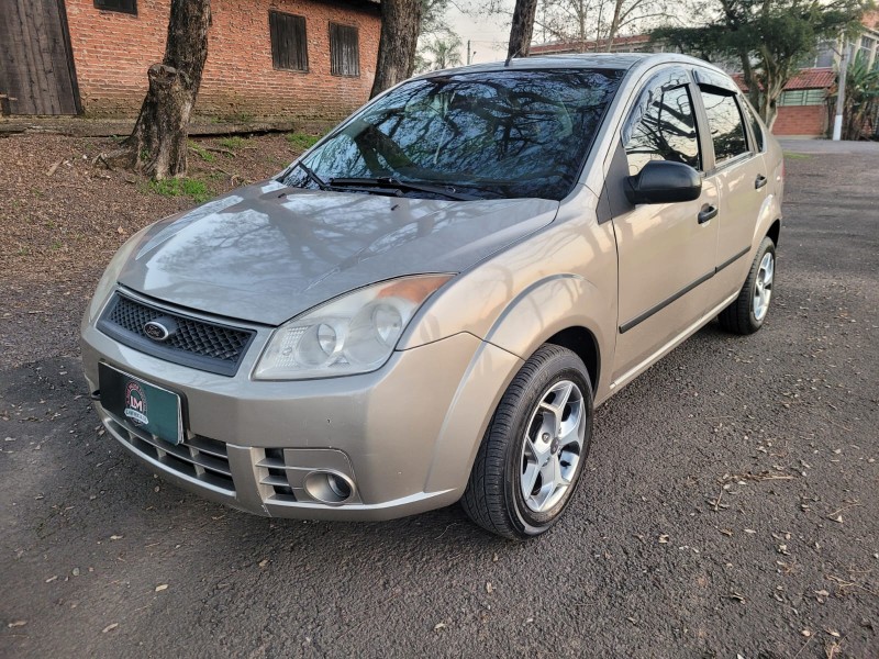 FIESTA 1.0 MPI SEDAN 8V FLEX 4P MANUAL - 2009 - VENâNCIO AIRES