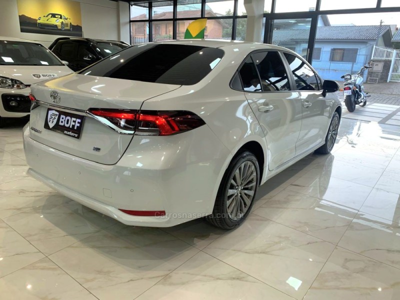 COROLLA 2.0 XEI 16V FLEX 4P AUTOMÁTICO - 2024 - CAXIAS DO SUL