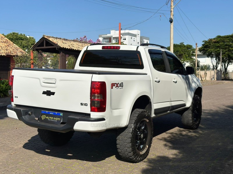 S10 2.5 LT 4X4 CD 16V FLEX 4P MANUAL - 2015 - IVOTI