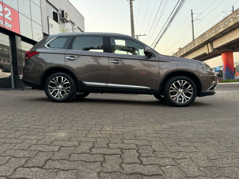 OUTLANDER 3.0 GT 4X4 V6 24V GASOLINA 4P AUTOMÁTICO - 2018 - NOVO HAMBURGO