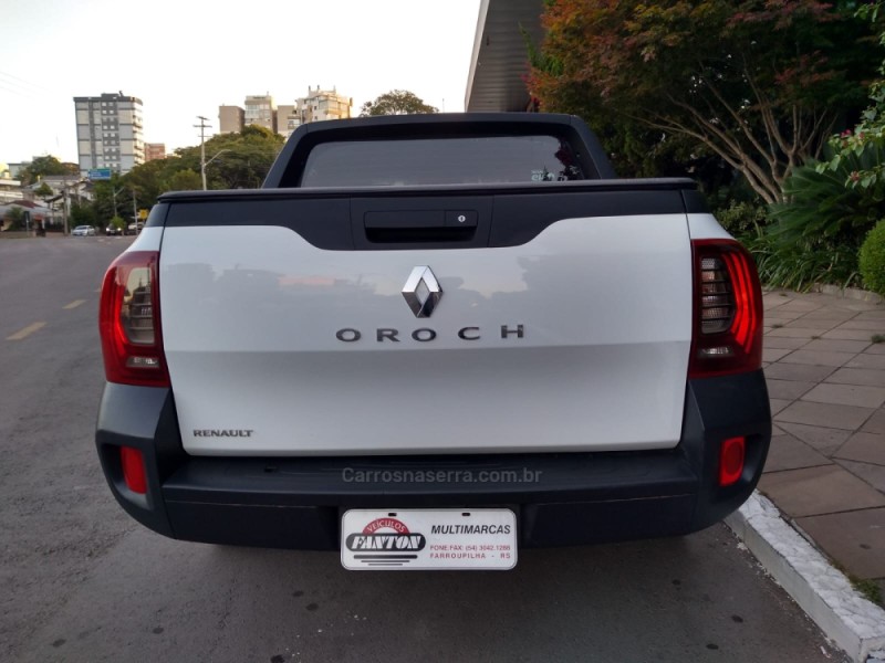 DUSTER OROCH 1.6 16V FLEX EXPRESSION 4P MANUAL - 2018 - FARROUPILHA