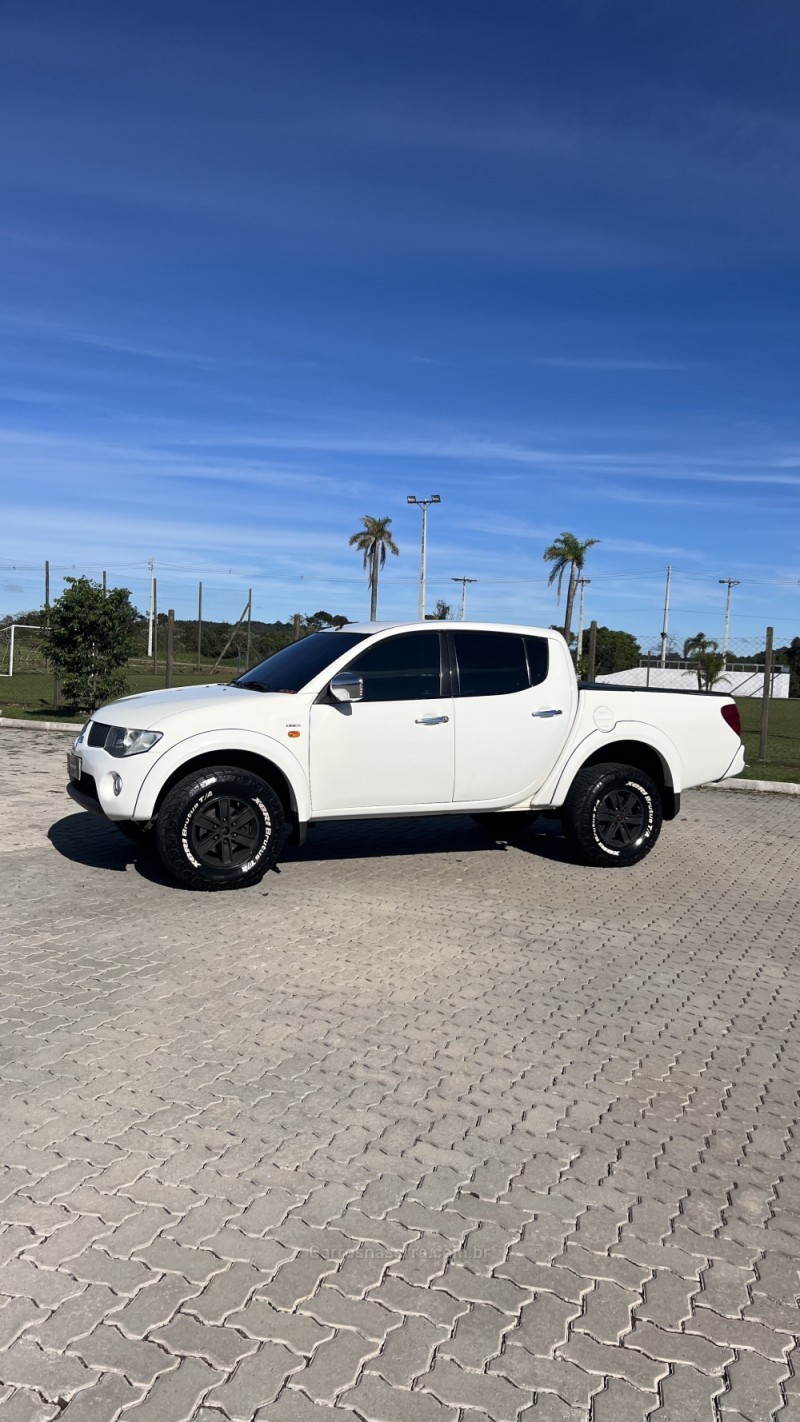 L200 TRITON 3.2 HPE 4X4 CD 16V TURBO INTERCOOLER DIESEL 4P AUTOMÁTICO - 2009 - ANTôNIO PRADO