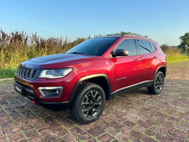 COMPASS 2.0 16V DIESEL TRAILHAWK 4X4 AUTOMÁTICO - 2017 - LAJEADO