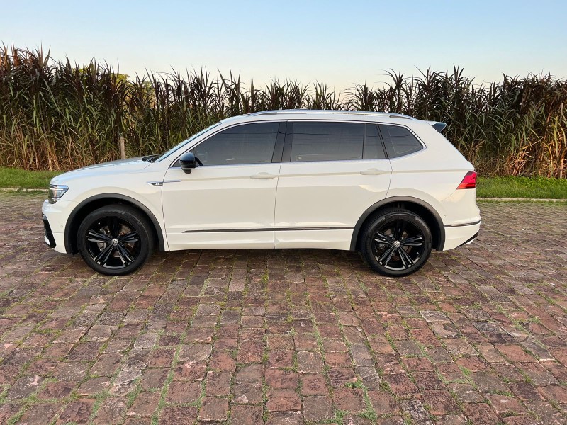 TIGUAN 2.0 ALLSPACE R-LINE 350 TSI 4X4 GASOLINA 4P - 2019 - LAJEADO