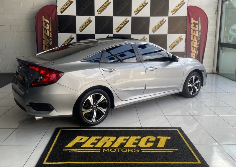 CIVIC 1.5 16V TOURING TURBO GASOLINA 4P AUTOMÁTICO - 2018 - PORTãO