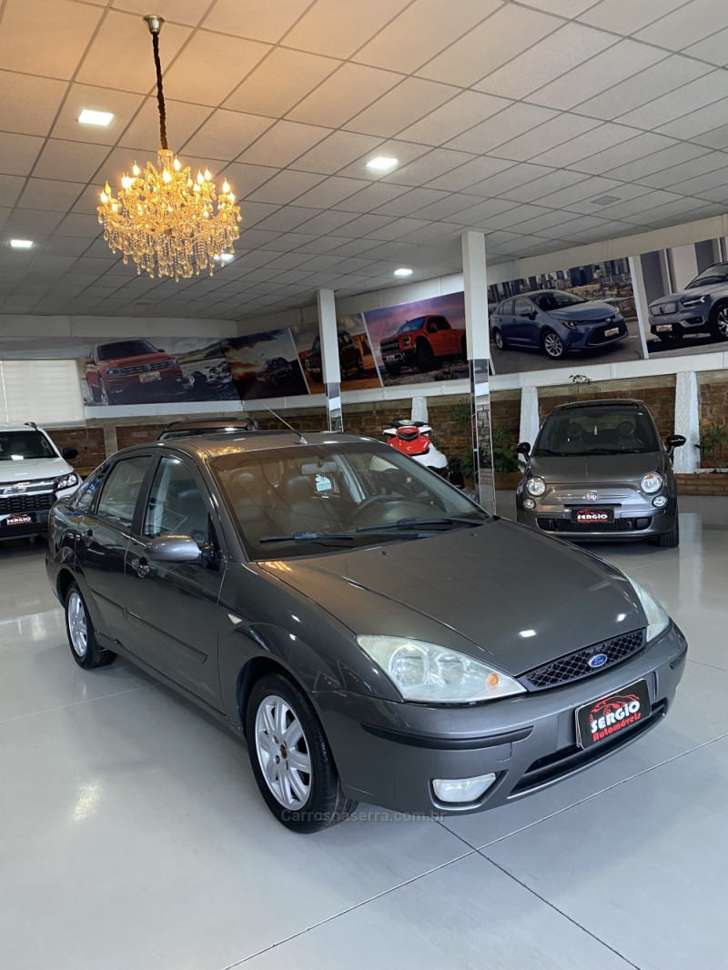 FOCUS 2.0 GHIA SEDAN 16V GASOLINA 4P AUTOMÁTICO