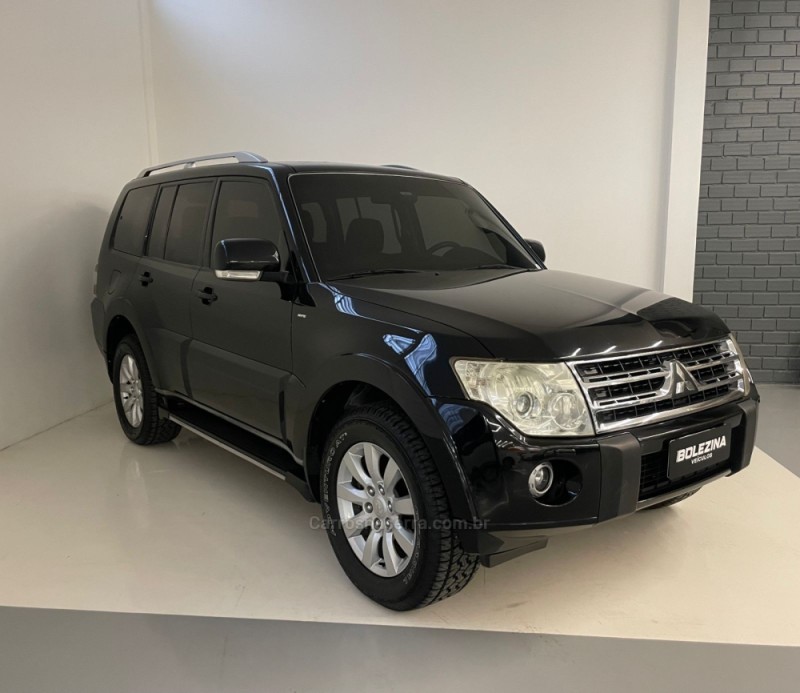 PAJERO FULL 3.2 HPE 4X4 16V TURBO INTERCOOLER DIESEL 4P AUTOMÁTICO - 2010 - NOVO HAMBURGO