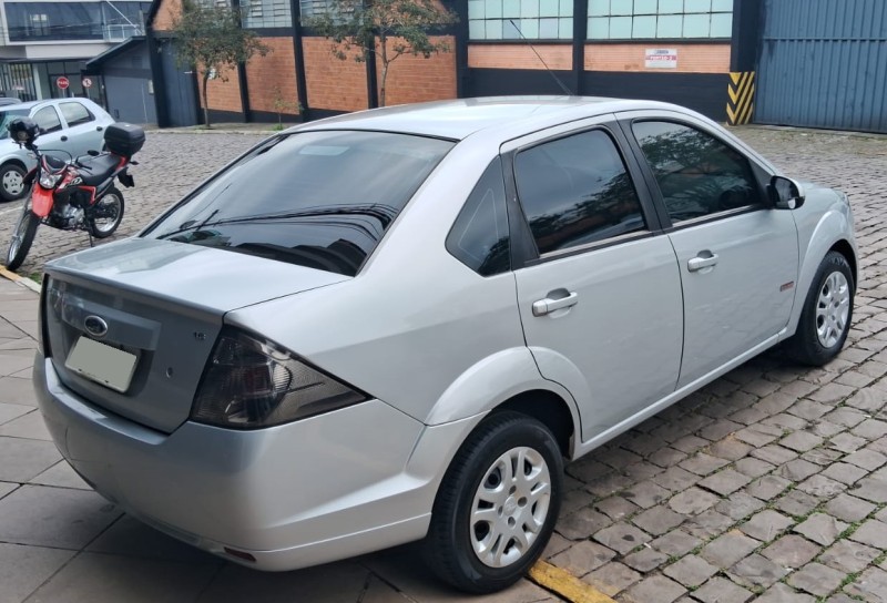 FIESTA 1.6 MPI CLASS SEDAN 8V FLEX 4P MANUAL - 2013 - FLORES DA CUNHA