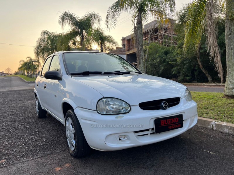 CLASSIC 1.0 MPFI 8V GASOLINA 4P MANUAL - 2008 - CAMPO BOM