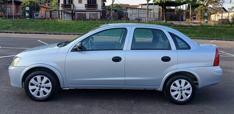 CORSA 1.0 MPFI SEDAN 8V GASOLINA 4P MANUAL - 2004 - CAXIAS DO SUL