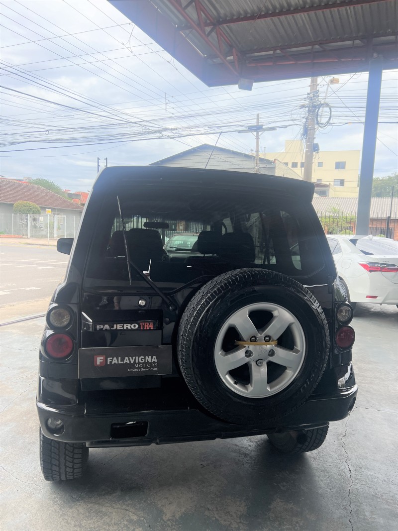 PAJERO TR4 2.0 4X4 16V 131CV GASOLINA 4P AUTOMÁTICO - 2008 - CAXIAS DO SUL