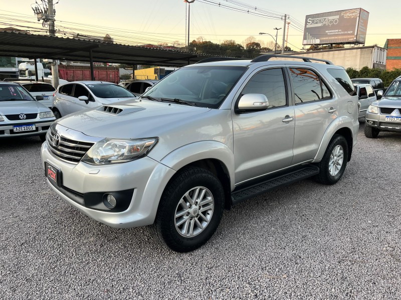 HILUX SW4 3.0 SRV 4X4 16V TURBO INTERCOOLER DIESEL 4P AUTOMÁTICO - 2013 - CAXIAS DO SUL