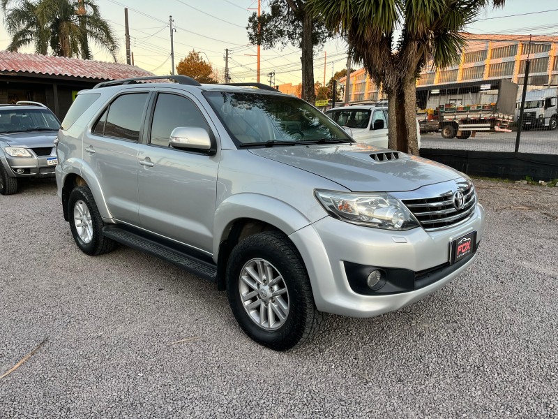 HILUX SW4 3.0 SRV 4X4 16V TURBO INTERCOOLER DIESEL 4P AUTOMÁTICO - 2013 - CAXIAS DO SUL