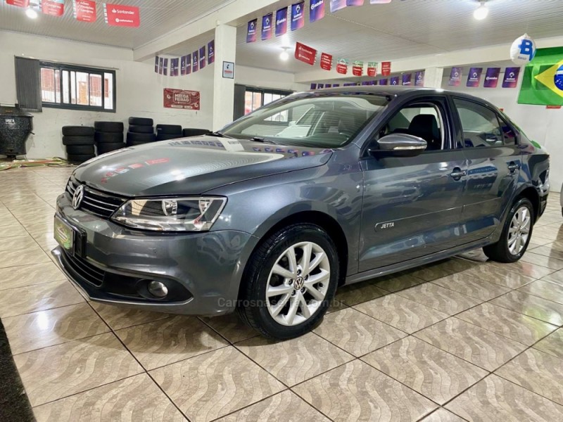 JETTA 2.0 COMFORTLINE FLEX 4P TIPTRONIC - 2013 - LAGOA VERMELHA