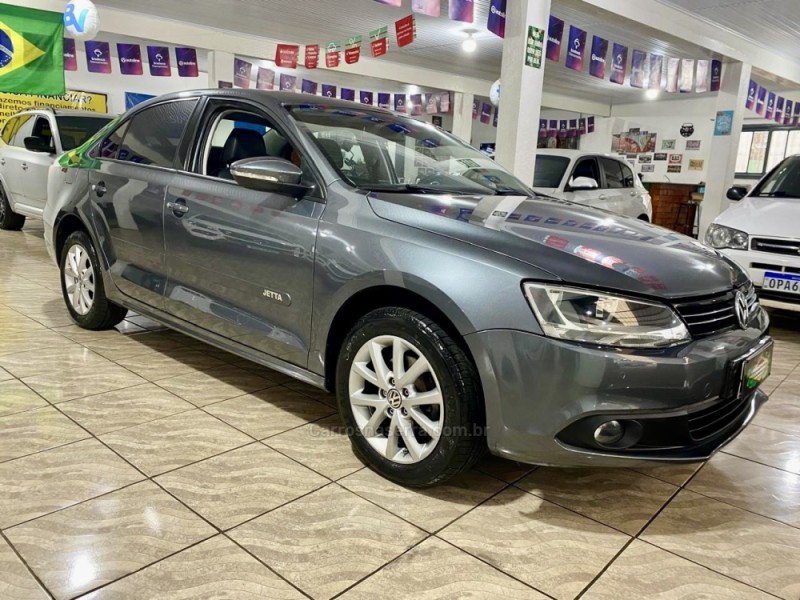 JETTA 2.0 COMFORTLINE FLEX 4P TIPTRONIC - 2013 - LAGOA VERMELHA