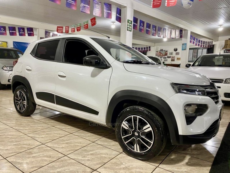 KWID 1.0 12V SCE FLEX INTENSE MANUAL - 2024 - LAGOA VERMELHA