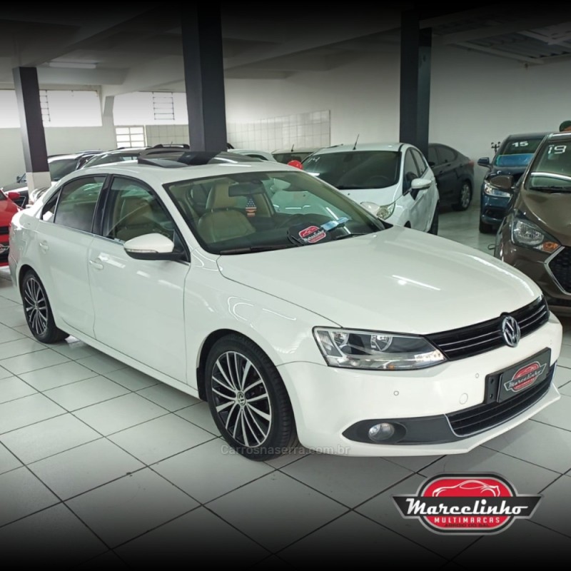 JETTA 2.0 TSI HIGHLINE 200CV GASOLINA 4P TIPTRONIC - 2013 - CAXIAS DO SUL